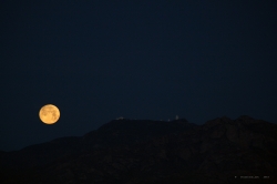 pink-moon---kitt-peak-observatory_40901582985_o